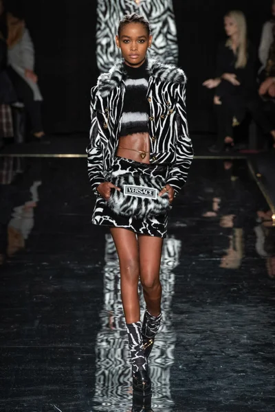Look 22